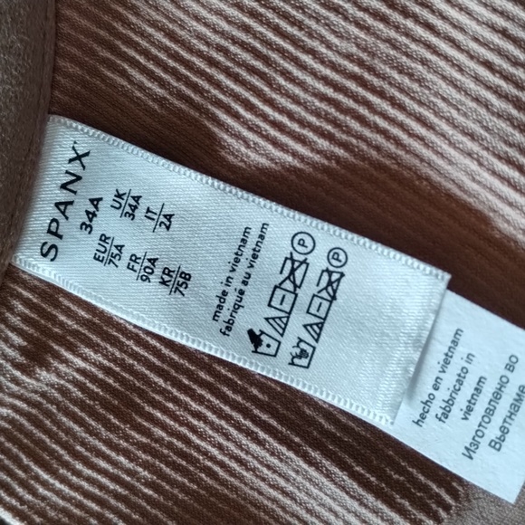 SPANX Bra-llelujah Demi Lift Bra - Picture 9 of 9